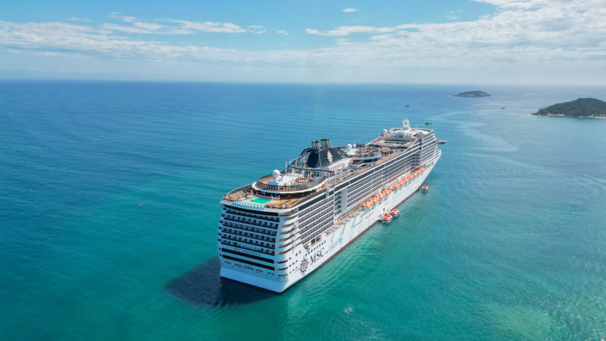 bateau de croisière en mer